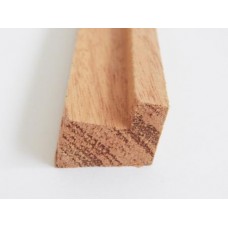 Masons Red Hardwood Glass Bead 22mm x 26mm x 2.4m